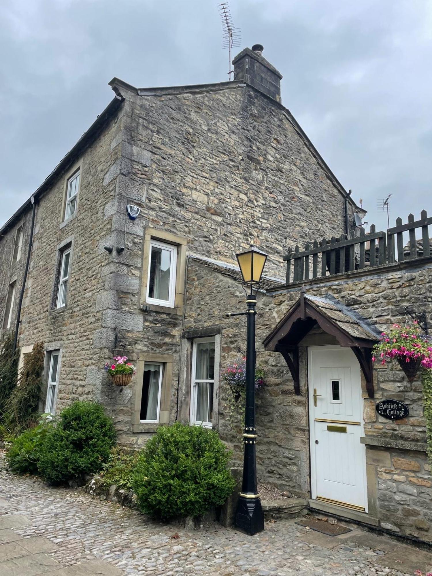 Ashfield House Ξενοδοχείο Grassington Δωμάτιο φωτογραφία The old school house
